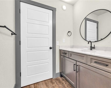36 Spring Creek Court - Photo Thumbnail 16
