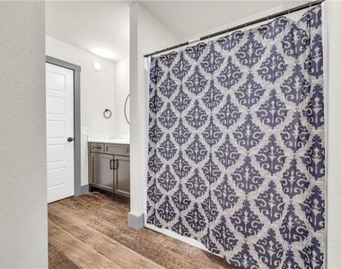 36 Spring Creek Court - Photo Thumbnail 13
