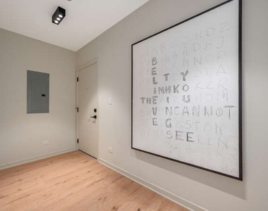 1257 N Ashland Avenue - Photo Thumbnail 10