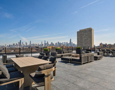 1257 N Ashland Avenue - Photo Thumbnail 25