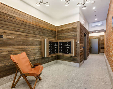 1257 N Ashland Avenue - Photo Thumbnail 1
