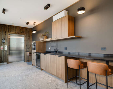 1257 N Ashland Avenue - Photo Thumbnail 24