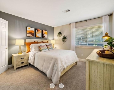 8085 Adair Lane - Photo Thumbnail 12