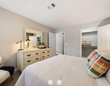 8085 Adair Lane - Photo Thumbnail 15