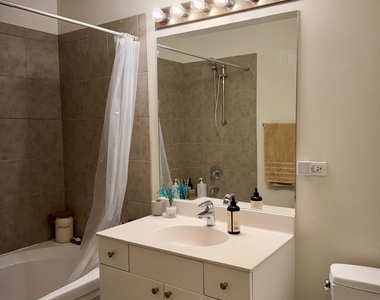 235 W Van Buren Street - Photo Thumbnail 5