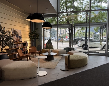 235 W Van Buren Street - Photo Thumbnail 13
