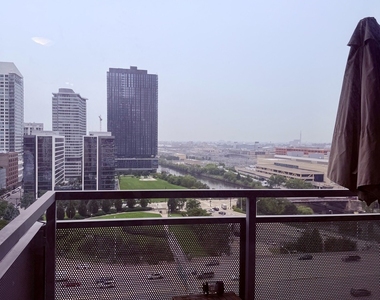 235 W Van Buren Street - Photo Thumbnail 11