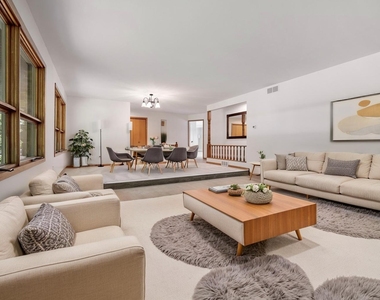 2720 N Bayview Lane - Photo Thumbnail 11