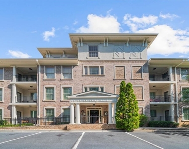 2360 Logan Circle Ne - Photo Thumbnail 48