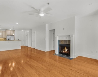 2360 Logan Circle Ne - Photo Thumbnail 20