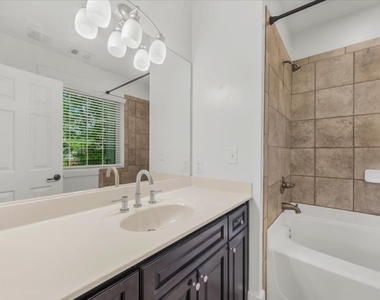 2360 Logan Circle Ne - Photo Thumbnail 28