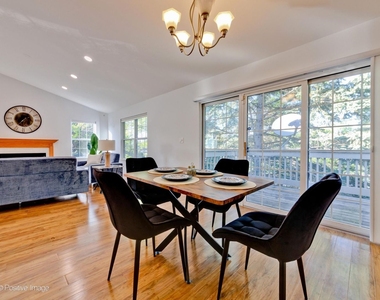 121 Commons Court - Photo Thumbnail 9
