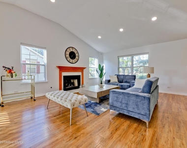121 Commons Court - Photo Thumbnail 2