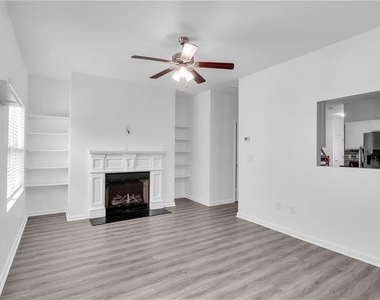 2827 Creek Bottom Court - Photo Thumbnail 5