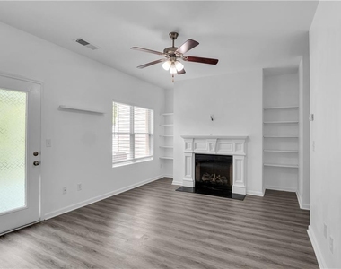 2827 Creek Bottom Court - Photo Thumbnail 22