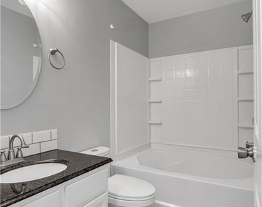 2827 Creek Bottom Court - Photo Thumbnail 16