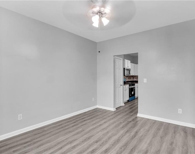 2827 Creek Bottom Court - Photo Thumbnail 12