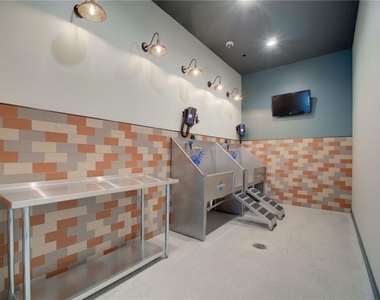 935 Marietta Street Nw - Photo Thumbnail 11
