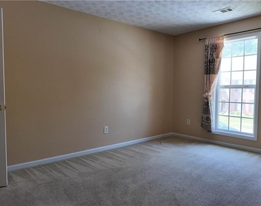 2760 Rusticwood Drive - Photo Thumbnail 32