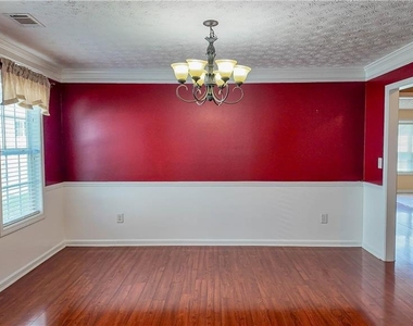2760 Rusticwood Drive - Photo Thumbnail 6