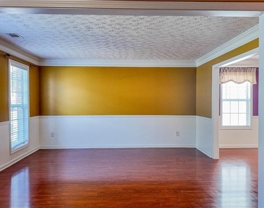 2760 Rusticwood Drive - Photo Thumbnail 4