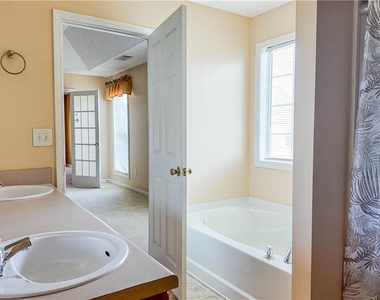 2760 Rusticwood Drive - Photo Thumbnail 22