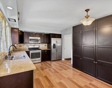 1719 W Lexington Drive - Photo Thumbnail 16