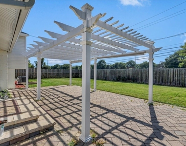 1719 W Lexington Drive - Photo Thumbnail 4