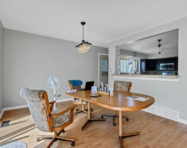 1719 W Lexington Drive - Photo Thumbnail 22