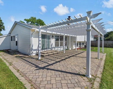 1719 W Lexington Drive - Photo Thumbnail 7