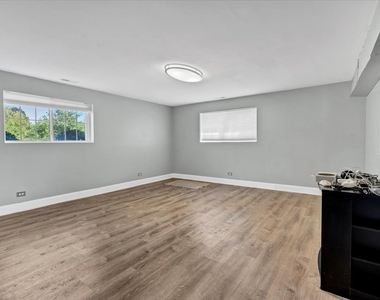 1719 W Lexington Drive - Photo Thumbnail 14