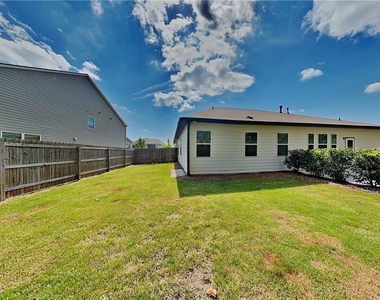 6945 Daylily Lane - Photo Thumbnail 18