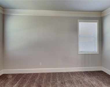 6945 Daylily Lane - Photo Thumbnail 8