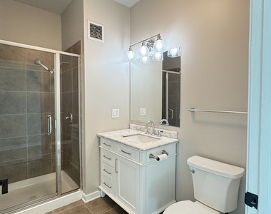 757 N Orleans Street - Photo Thumbnail 7