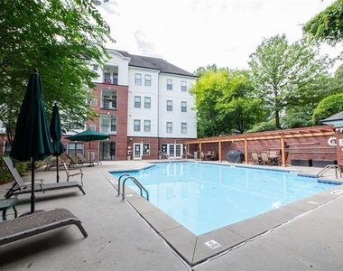 3275 Ne Lenox Road Ne - Photo Thumbnail 26