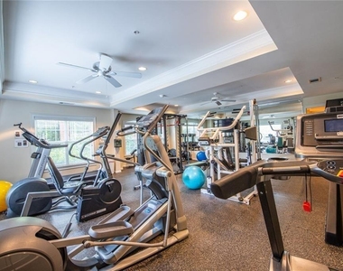 3275 Ne Lenox Road Ne - Photo Thumbnail 24