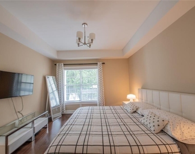 3275 Ne Lenox Road Ne - Photo Thumbnail 12