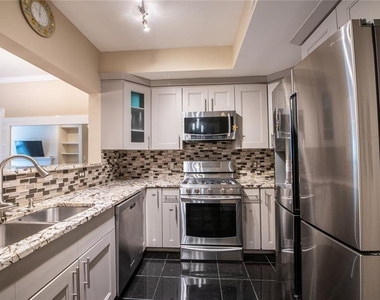 3275 Ne Lenox Road Ne - Photo Thumbnail 5