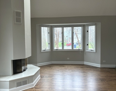 1667 Hinterlong Lane - Photo Thumbnail 2