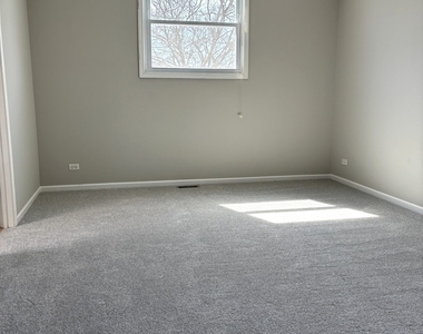 1667 Hinterlong Lane - Photo Thumbnail 9