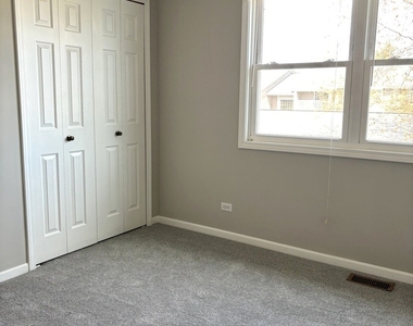 1667 Hinterlong Lane - Photo Thumbnail 14