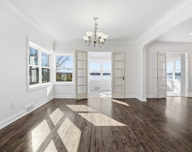 297 E Lakeview Avenue - Photo Thumbnail 12