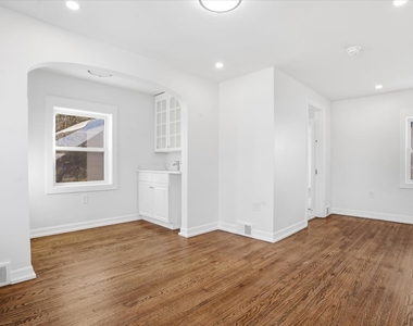 297 E Lakeview Avenue - Photo Thumbnail 42