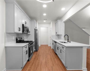 3127 Wyesham Circle - Photo Thumbnail 18
