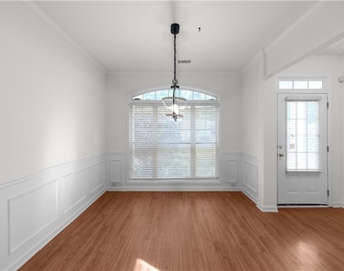 3127 Wyesham Circle - Photo Thumbnail 6