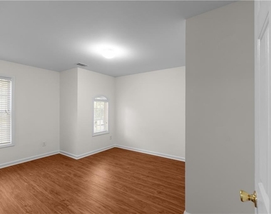 3127 Wyesham Circle - Photo Thumbnail 36