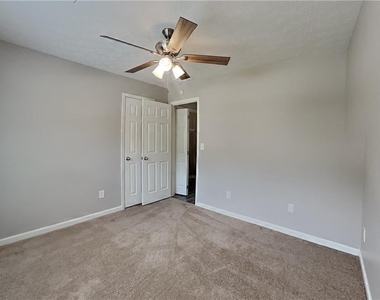 2048 Glen Hope Trace - Photo Thumbnail 10