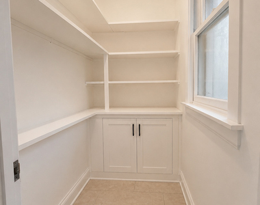 8119 S South Shore Drive - Photo Thumbnail 8