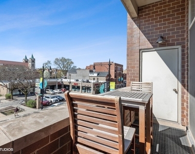 1350 W Fullerton Avenue - Photo Thumbnail 20