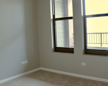 2300 S Michigan Avenue - Photo Thumbnail 9